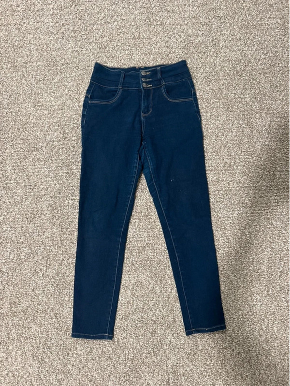 Dark wash high rise skinny jeans size 7 waist 29